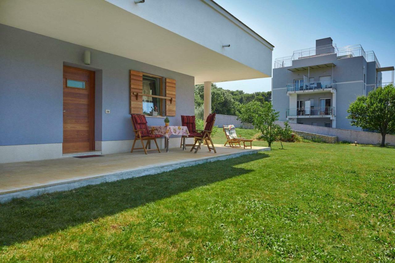 Villa Giardina Apartments Vinkuran Extérieur photo