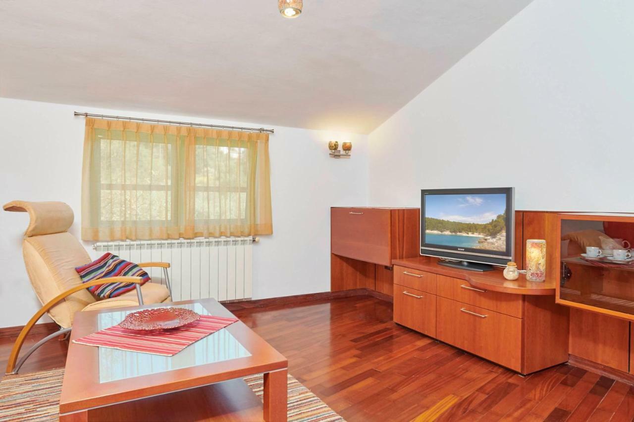 Villa Giardina Apartments Vinkuran Extérieur photo