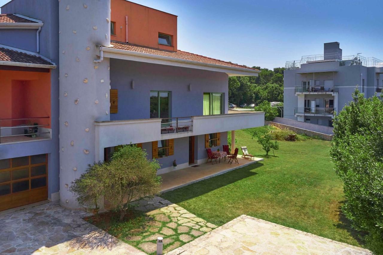 Villa Giardina Apartments Vinkuran Extérieur photo