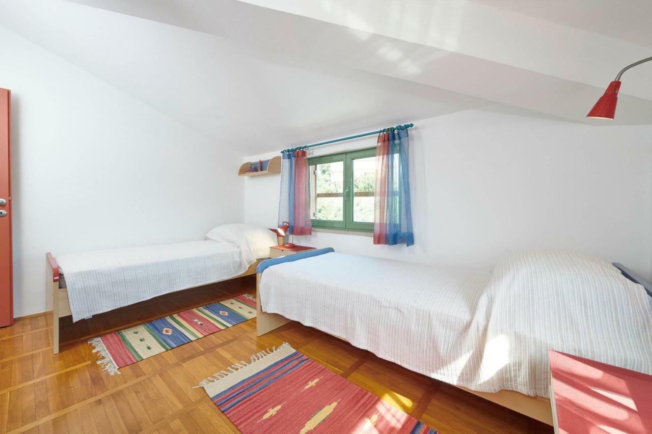 Villa Giardina Apartments Vinkuran Extérieur photo